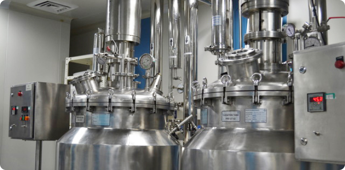 Large-scale peptide manufacturing